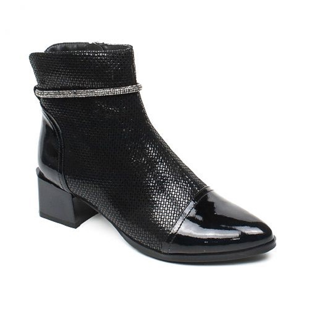 Roca Shoes